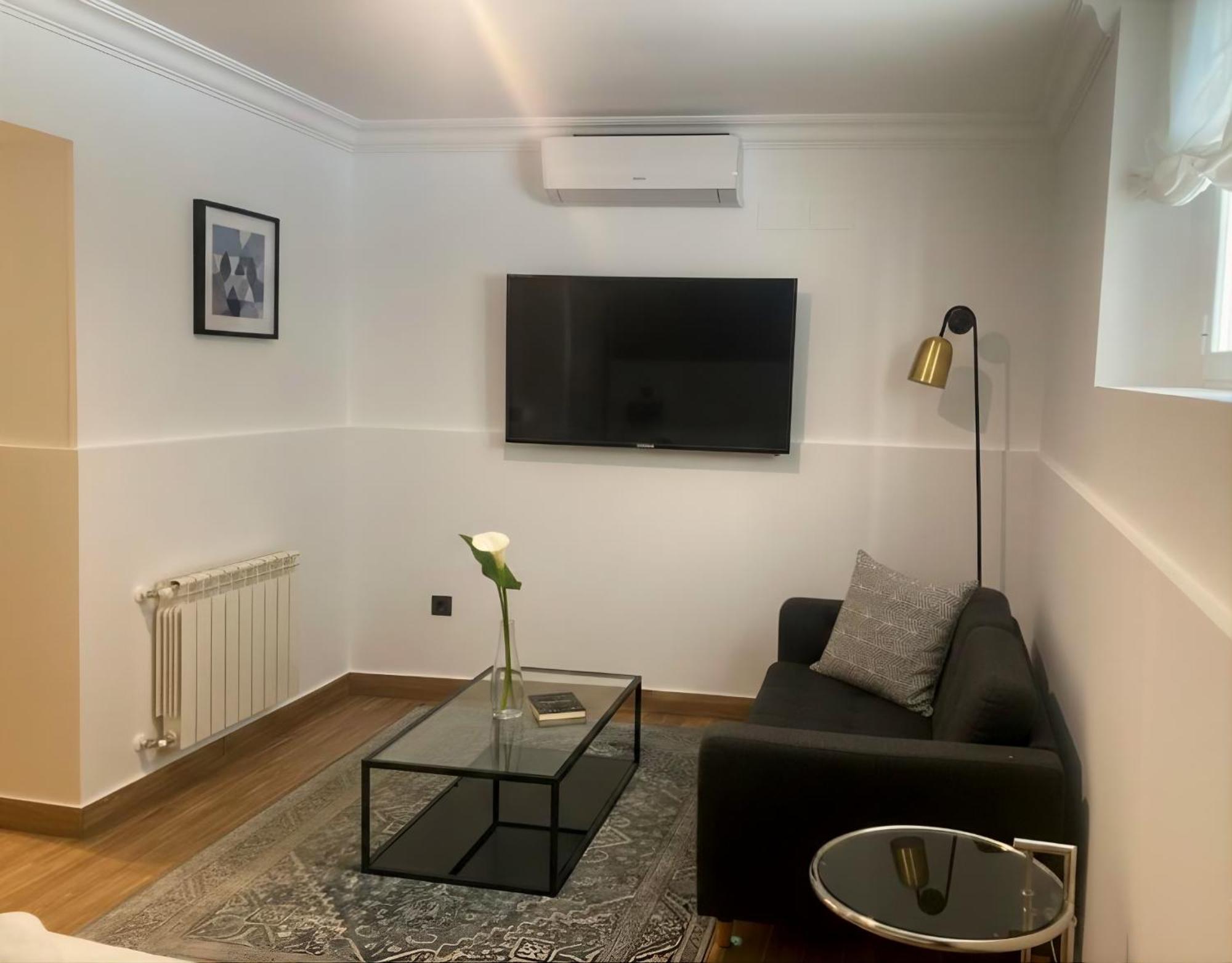 Apartamentos Madrid Rio, Madrid