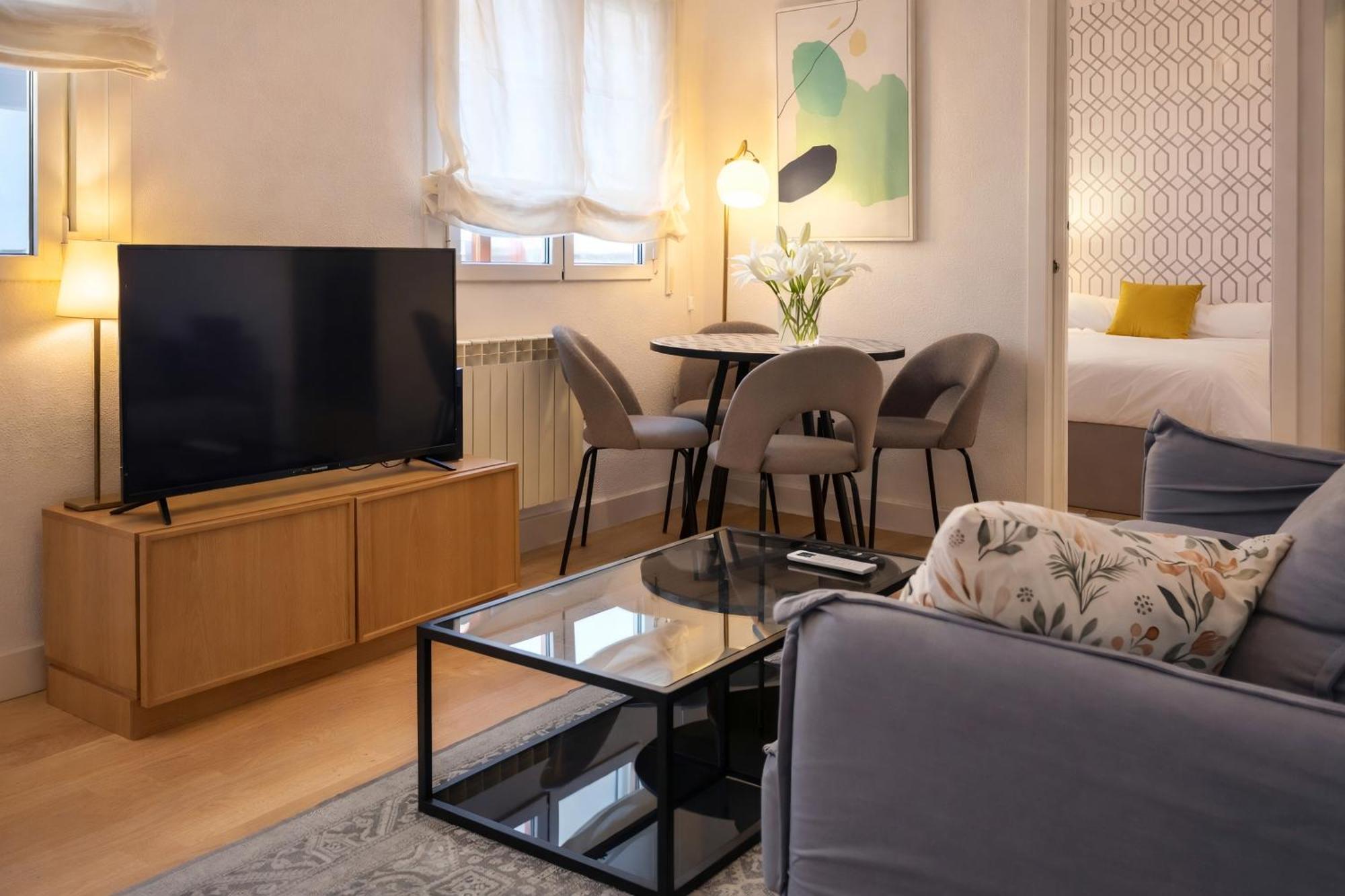 Apartamentos Madrid Rio — Photos 2